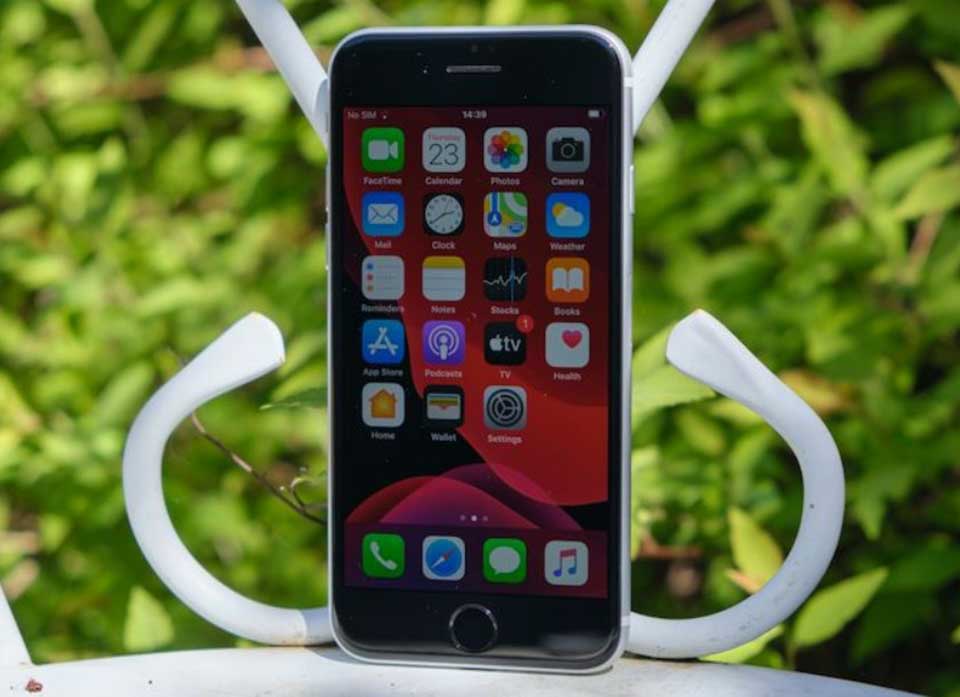 iFan đang dùng iPhone 7 trở xuống có nên nâng cấp lên iPhone SE 2020 ?