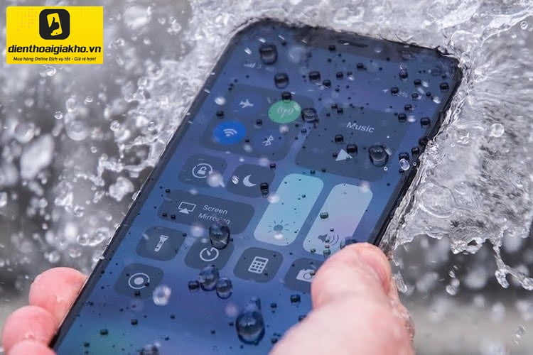 Khả năng chống nước của IPhone 12 khả năng chống nước của iphone 12