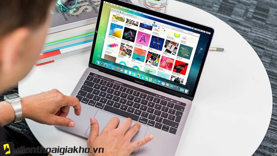 MUHN2 - MacBook Pro 2019 13 Inch 128GB Gray Cũ 99%