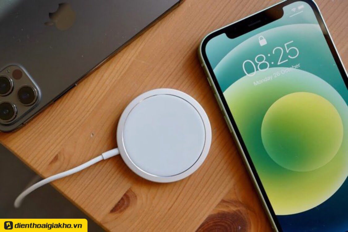 Hỗ trợ khả năng sạc không Magsafe