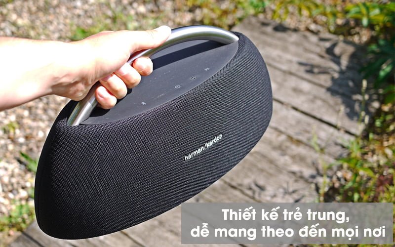 Loa Bluetooth Harman Kardon Go Plus Play Mini mới có thiết kế dạng túi xách, lớp vỏ chống bám bẩn
