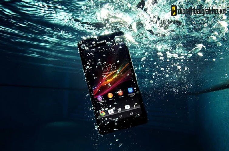 iphone 7 rơi xuống nước