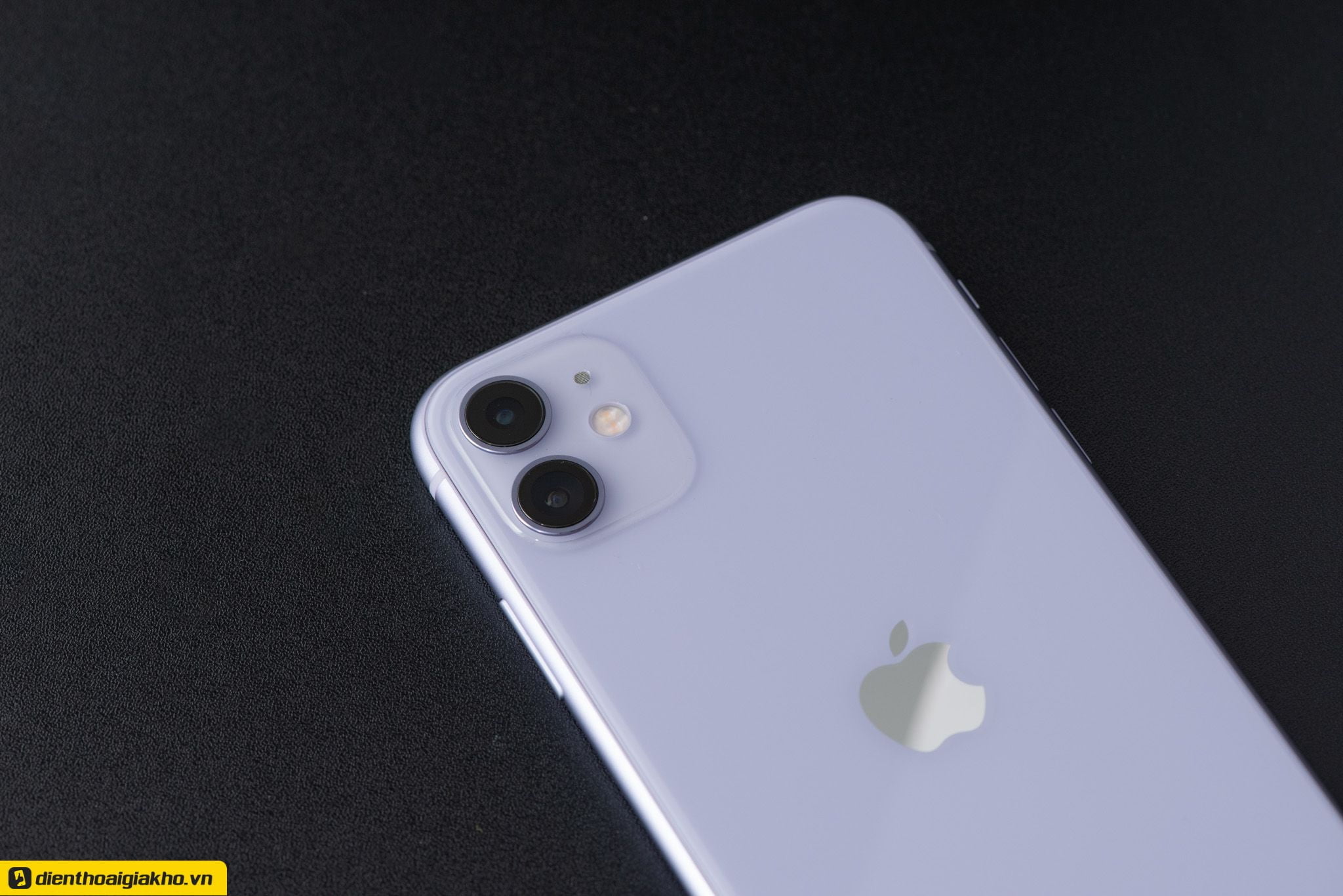 Apple iP11 phiên bản màu tím sở hữu cụm camera kép mặt sau độc đáo