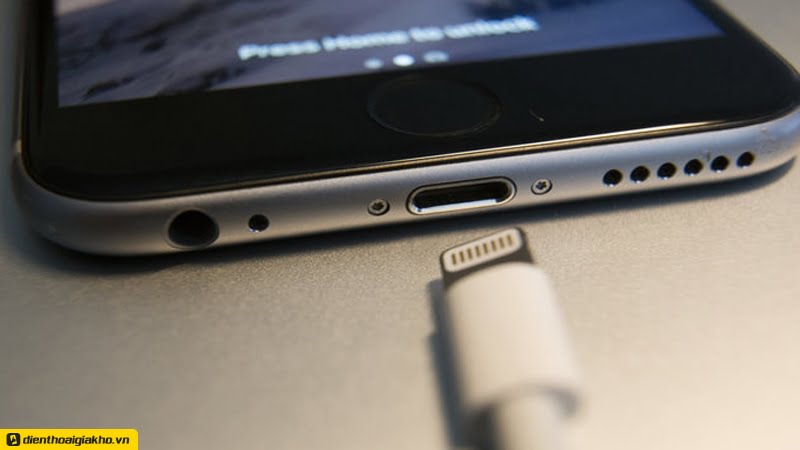Hãy chắc chắn rằng bạn biết cách sạc pin chiếc iPhone 11 đúng cách khi bạn thấy nó không nhận sạc