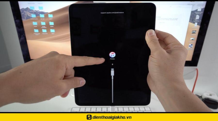 Restore lại thông qua iTunes trên iPhone hoặc máy tính