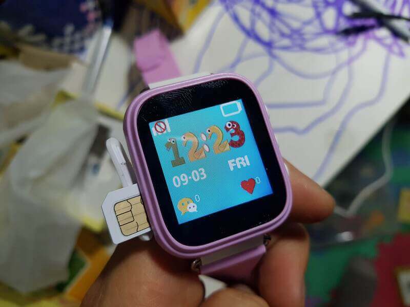 Cách tháo, lắp đặt SIM và thẻ nhớ cho smartwatch