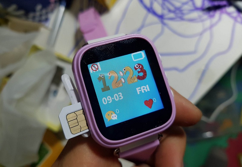 Loại sim nào cho đồng hồ thông minh trẻ em