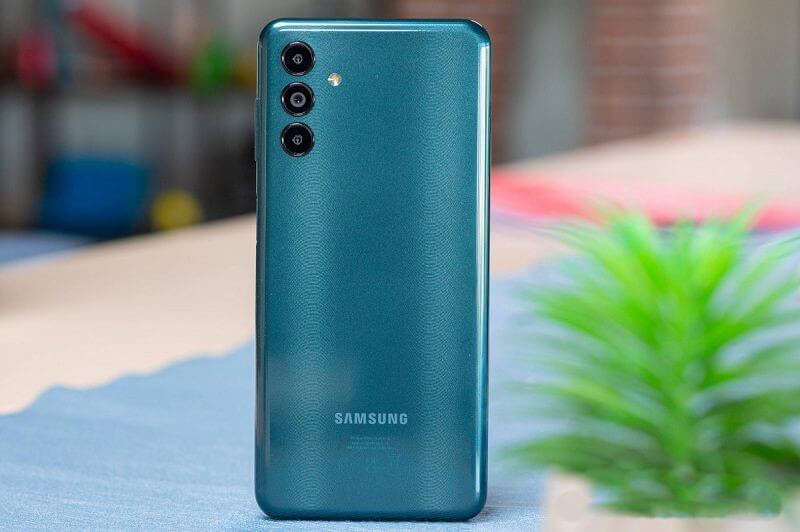 Thiết kế Samsung Galaxy A04s đơn giản, sang trọng, tinh tế