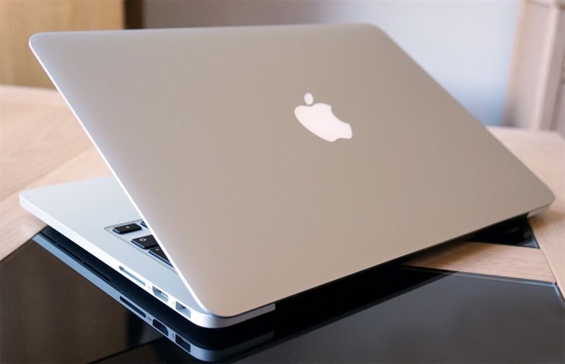 Mua Macbook cũ để tiết kiệm chi phí