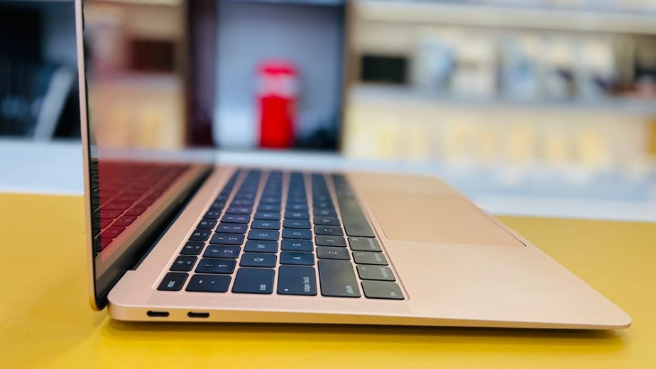 Macbook Air 2020 cũ giá bao nhiêu? có nên mua?