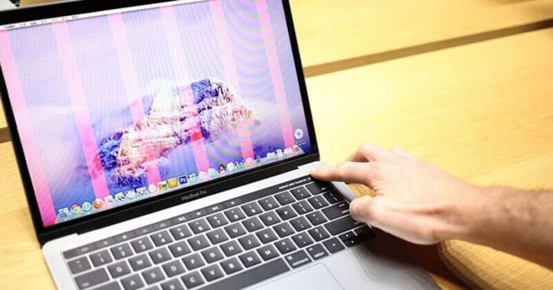 Macbook lỗi màn hình lệch tông màu hiển thị