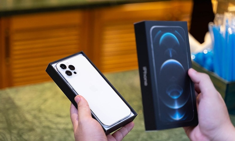 Mua iPhone trả góp không lãi suất có được không?