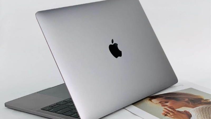 nên mua macbook pro cũ đời nào