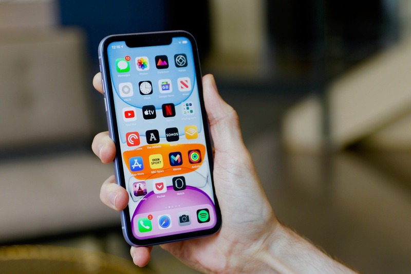 tại sao không nên mua iPhone 11? Chất lượng màn hình iPhone 11 không tốt