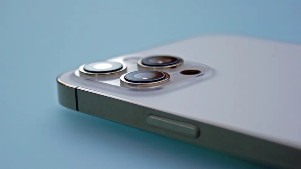 có nên mua iPhone 12 Pro Max cũ