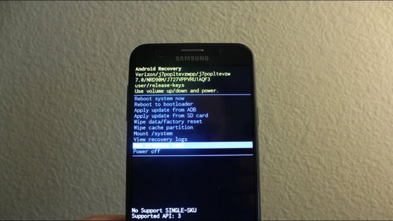 điện thoại samsung bị đơ không tắt nguồn được