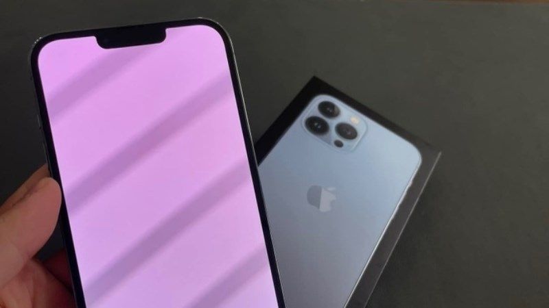 iphone 13 pro max bị chớp màn hình
