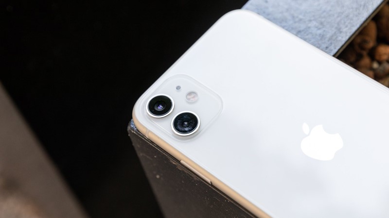 iphone 11 chơi game được bao lâu