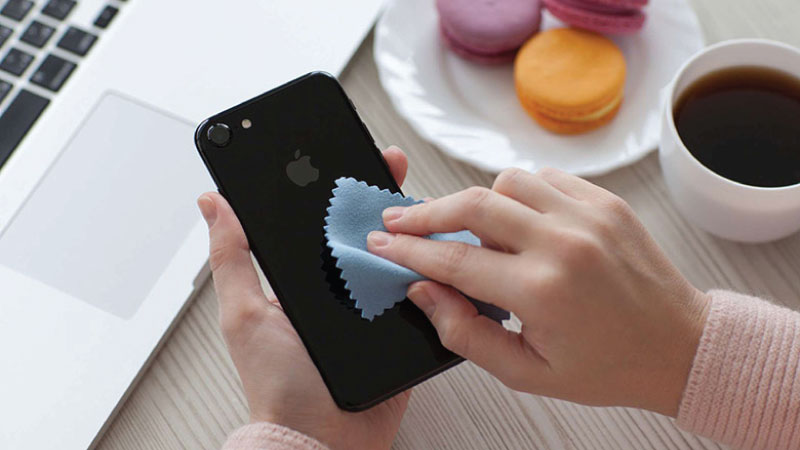 iPhone 11 bị loạn cảm ứng