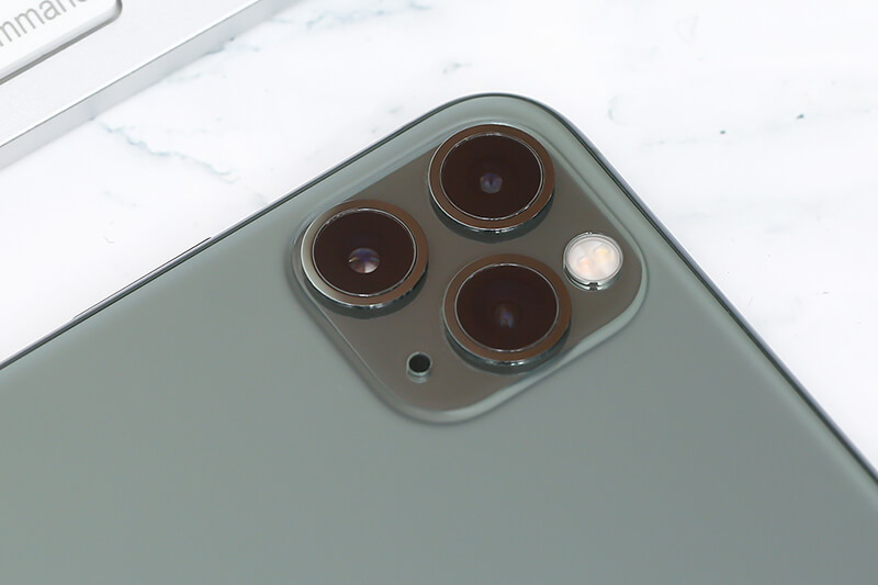iPhone 11 Pro Max màu xanh rêu giá bao nhiêu