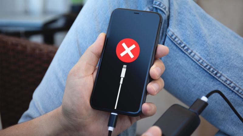 iphone 11 bị vô nước, không nên sạc pin