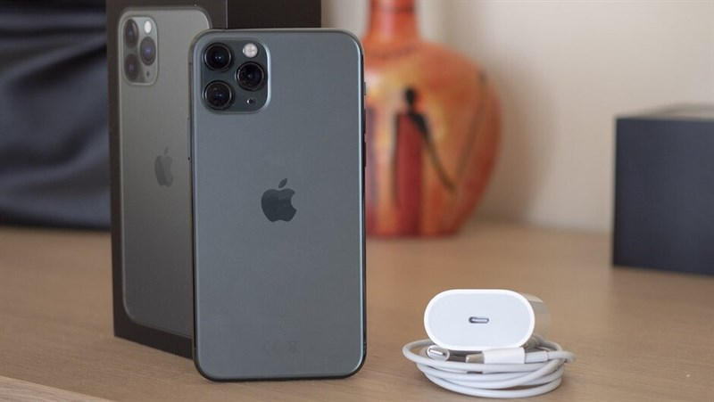 iphone 11 pro max cũ 99 giá bao nhiêu