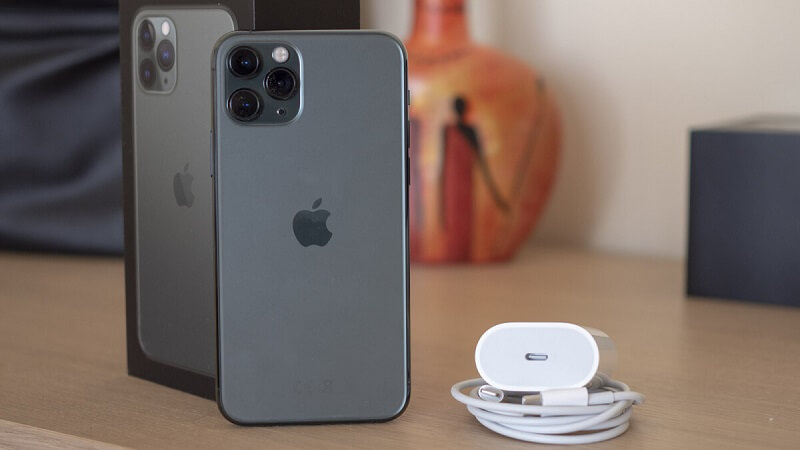 Chọn bộ sạc dung lượng phù hợp cho iPhone 12 Pro Max