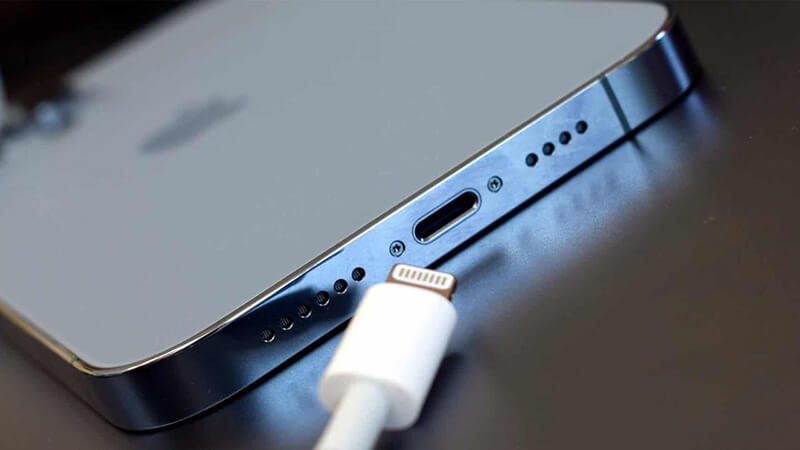 Điện thoại iPhone 14 Pro Max dùng sạc dự phòng nào là tốt nhất?