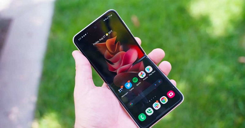 Màn hình ấn tượng của Galaxy Z Flip 4