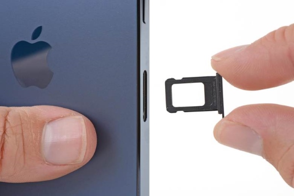 cách lắp sim iPhone 14 Pro Max