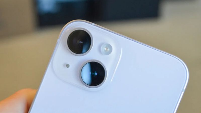 Camera ít lồi hơn thế hệ cũ