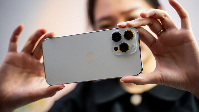 Làm cách nào để sắp xếp ảnh trên iPhone 14 Pro Max?
