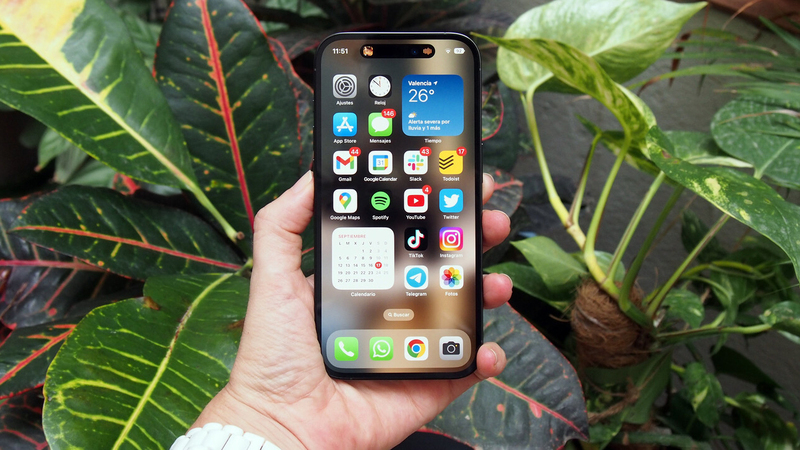Màn hình iPhone 14 và 12 Pro Max có gì khác biệt không?