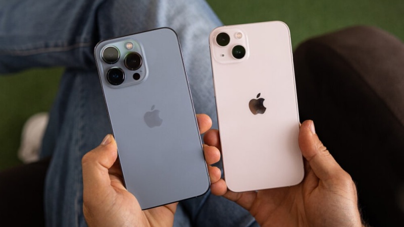 So sánh về thiết kế iPhone 15 Plus và 13 Pro Max