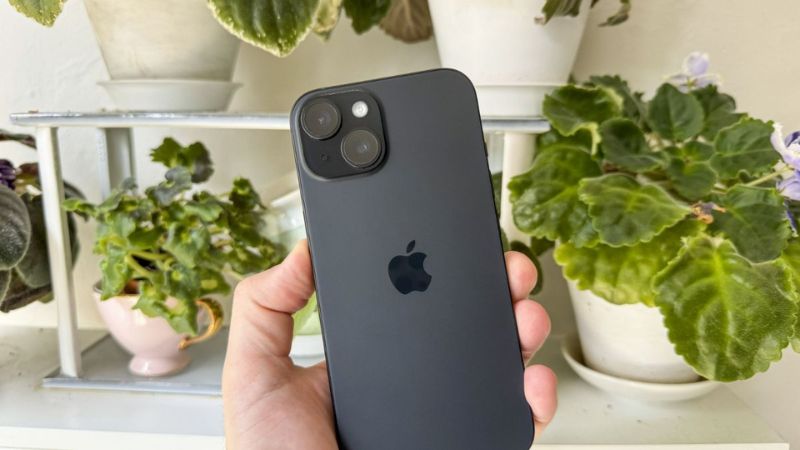 iPhone 15 màu đen