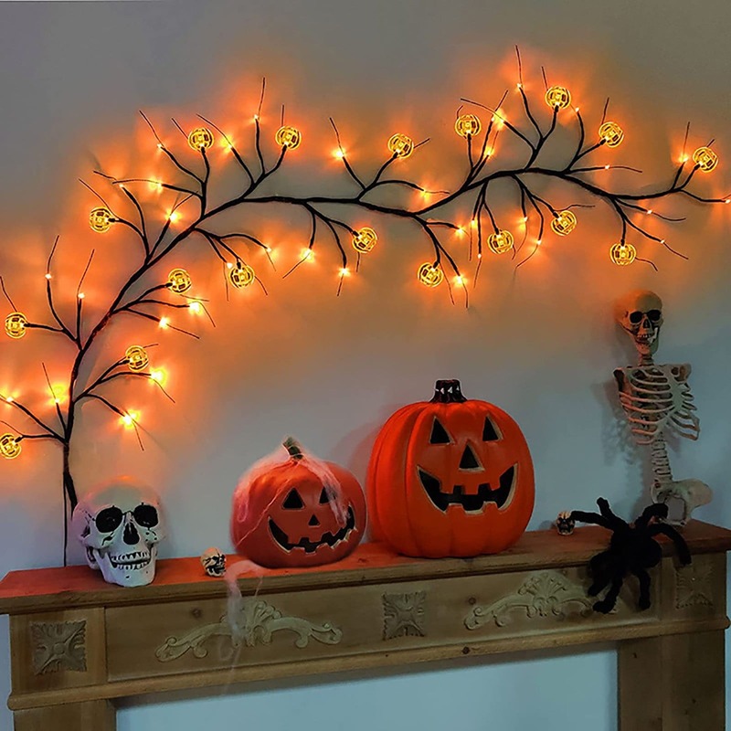 Trang trí văn phòng của bạn cho Halloween với đèn dây