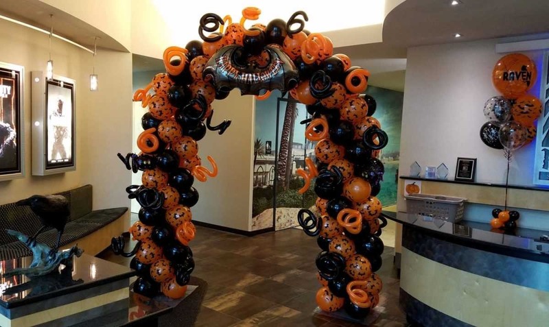 Trang trí văn phòng dịp Halloween bằng bóng bay