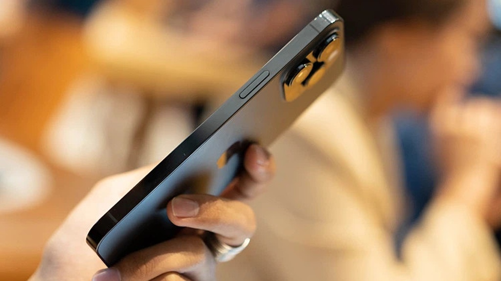 Hình ảnh thực tế của iPhone 14 Pro Max màu Đen