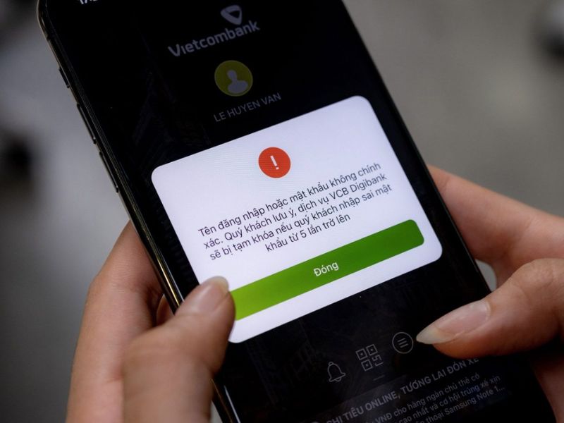 Lấy lại mật khẩu qua app Vietcombank