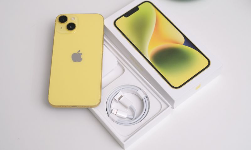 iPhone 14 màu vàng mang lại sự may mắn cho người mệnh Thổ