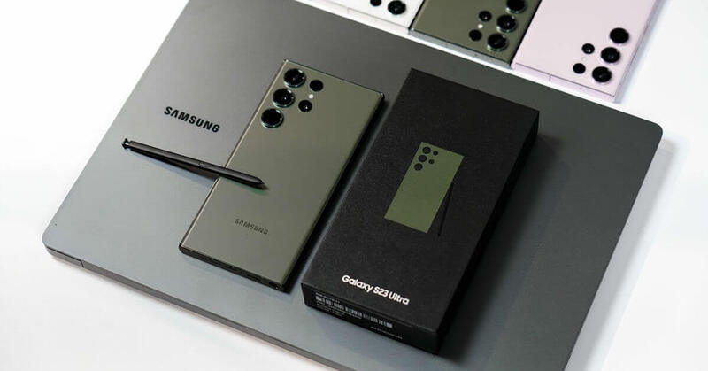 Mở hộp Samsung S23 Ultra xanh gồm những gì?