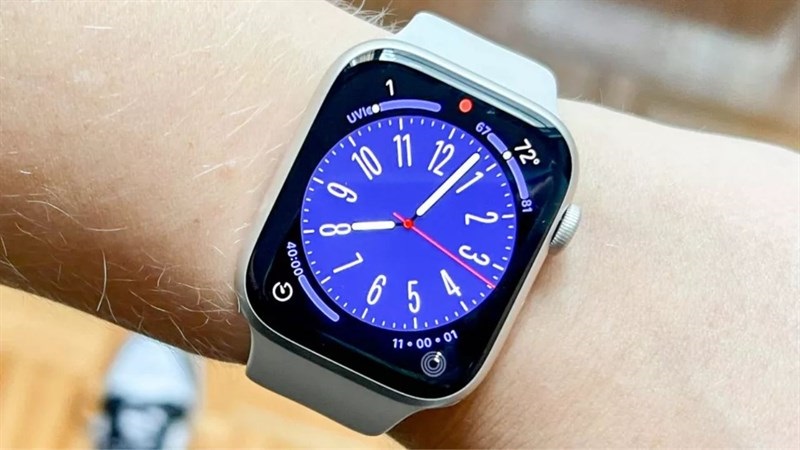 Series 8 có màn hình lớn hơn so với SE