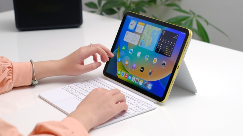 So sánh iPad Gen 10 và Air 4 về hệ điều hành