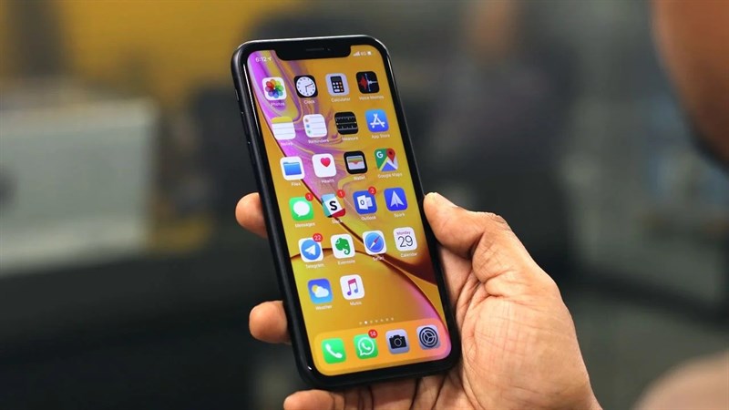 SE 3 có thể là iPhone sở hữu màn hình LCD cuối cùng