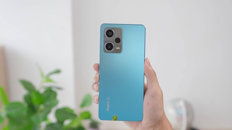 Những điểm khác biệt giữa hàng chính hãng và hàng xách tay
