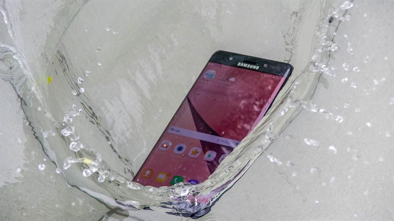 Cách sửa điện thoại Samsung bị vô nước