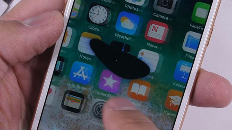 iphone bị đen góc màn hình