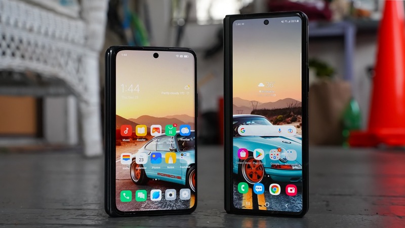 so sánh điện thoại samsung và oppo