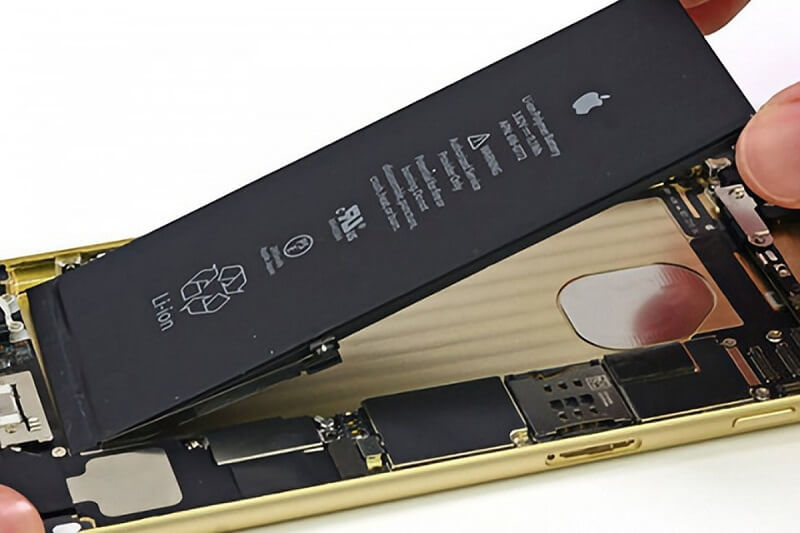 iPhone 15 Pro Max có pin dung lượng 4.422 mAh