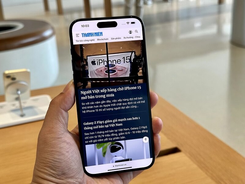 Phone 15 Pro Max được thử nghiệm lướt web trong 1 giờ 40 phút